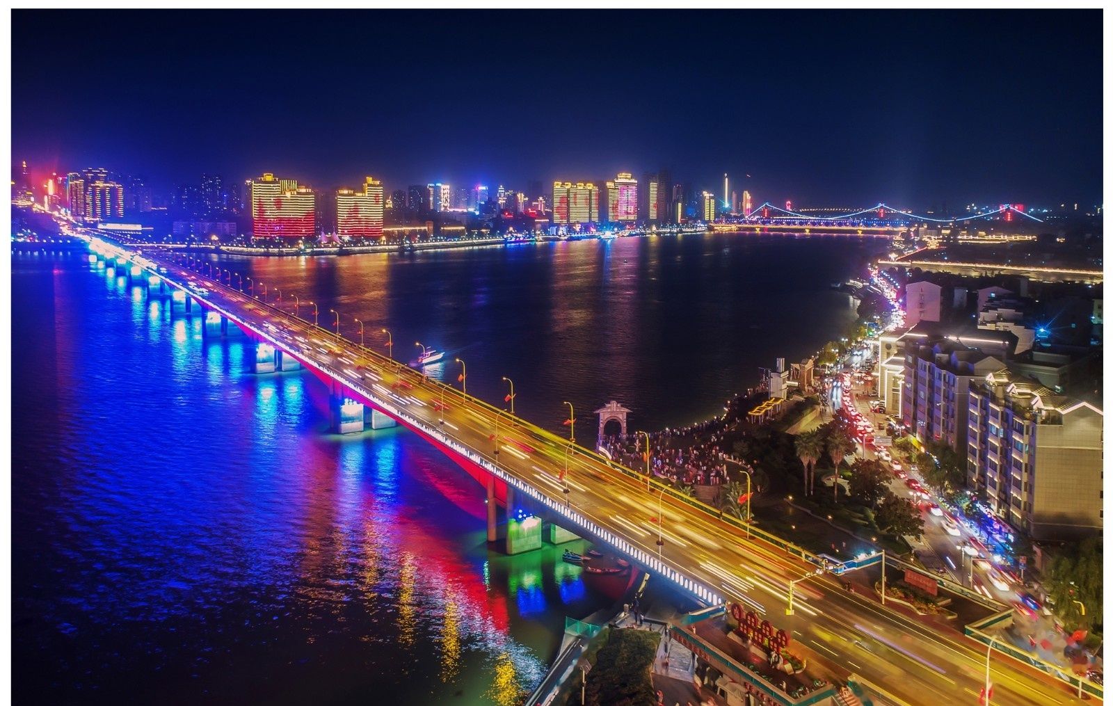 黄石桥梁夜景亮化实拍