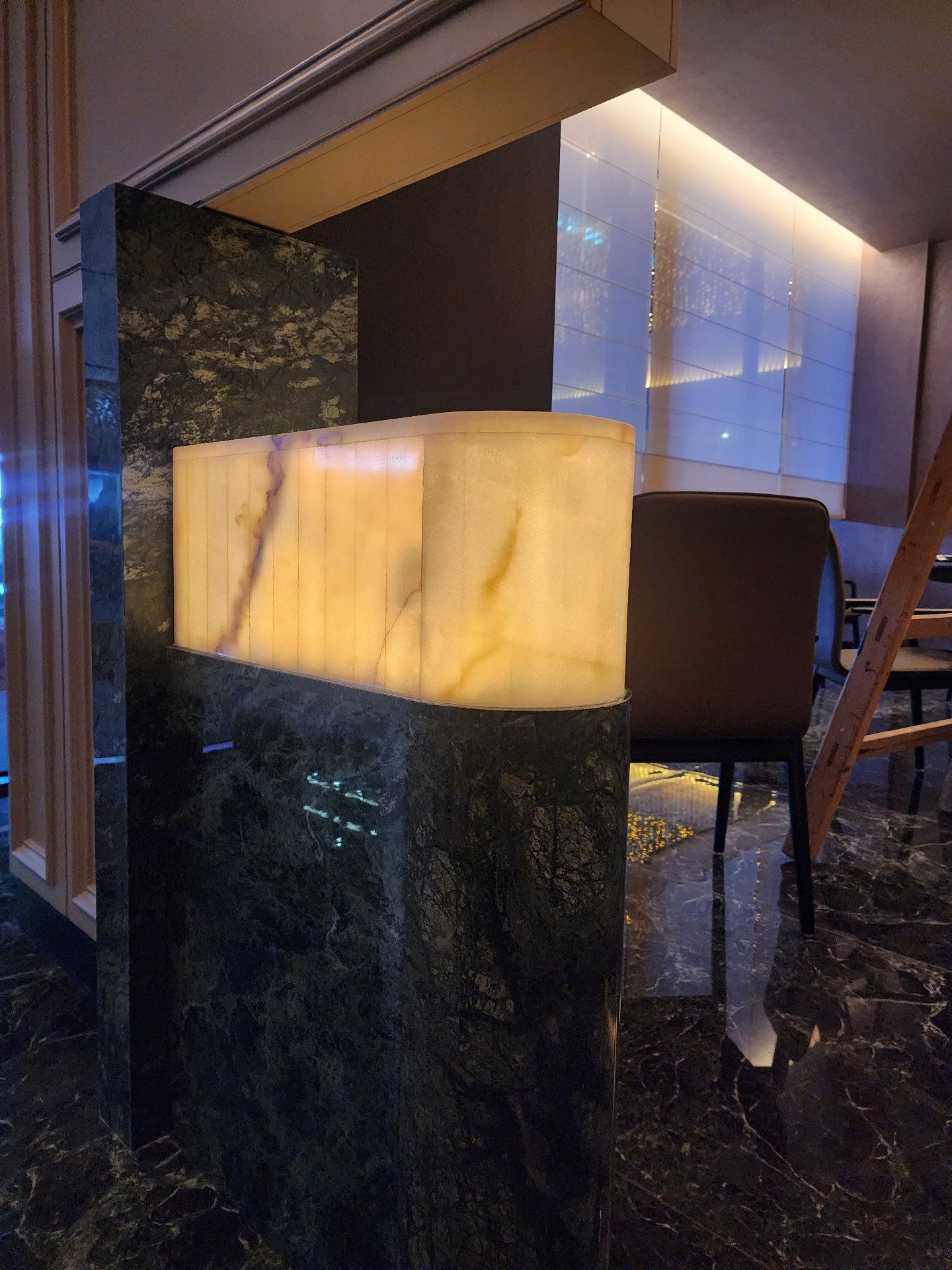 老村长湖北菜餐饮照明实景