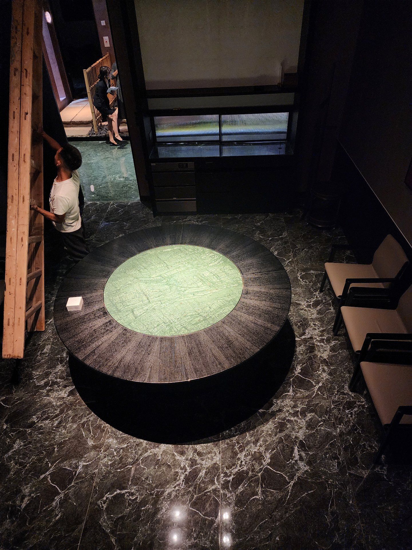 老村长湖北菜餐饮照明实景