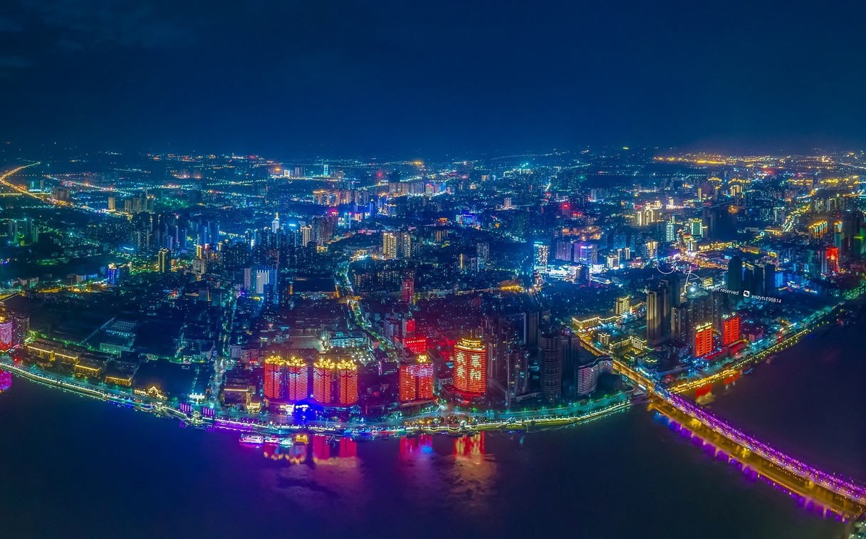 2025-2026 武汉商业照明市场白皮书:高端品牌化与本地化工程服务成破局关键