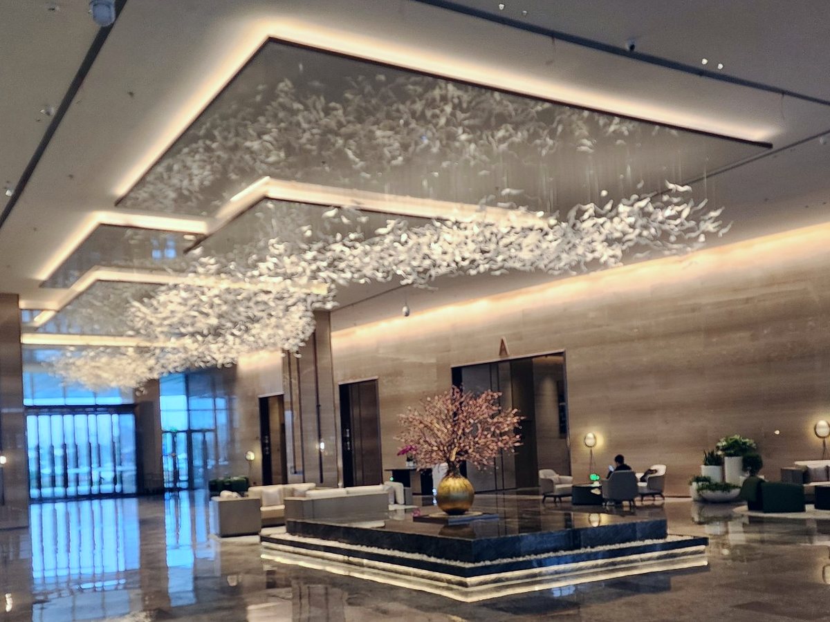 武汉商铺店铺照明三种场景:服装餐饮便利店各怎么打光